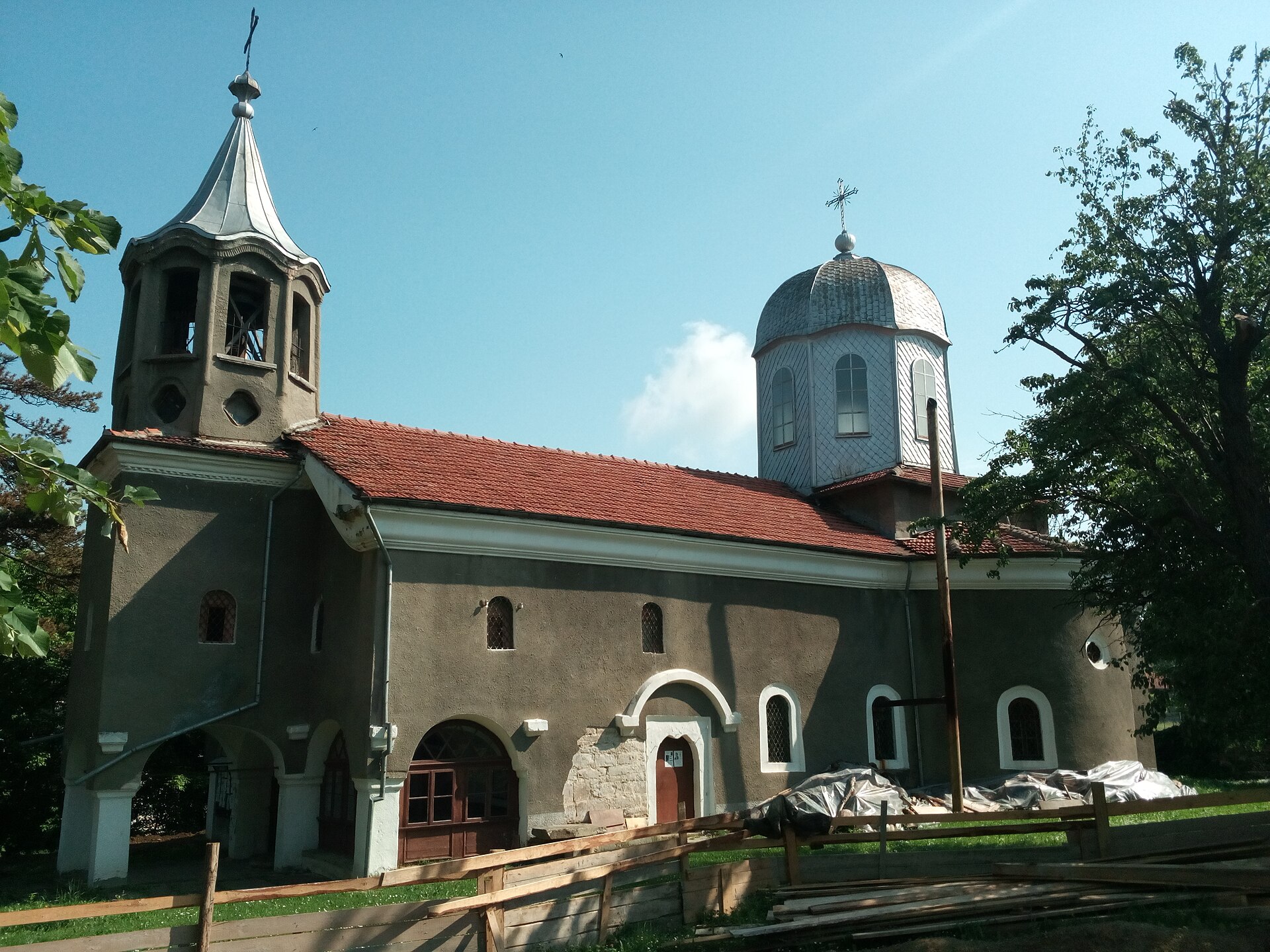 Дебелец