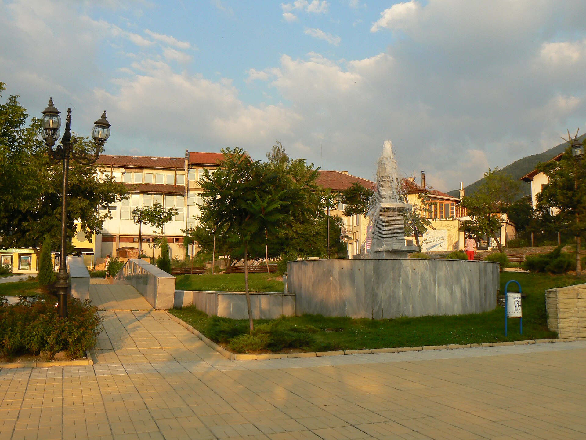 Сапарева баня